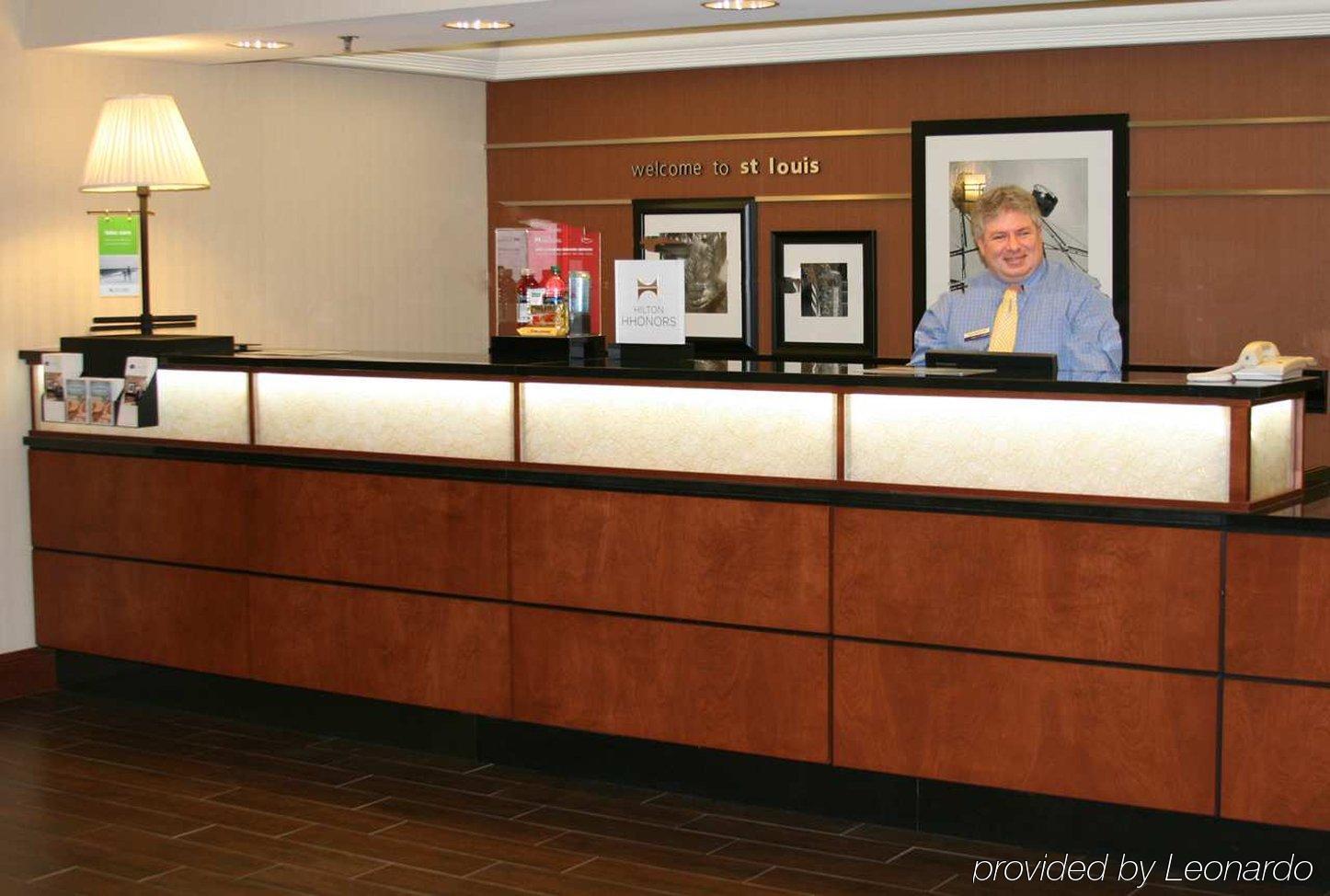 Hampton Inn St. Louis Southwest Фентън Интериор снимка